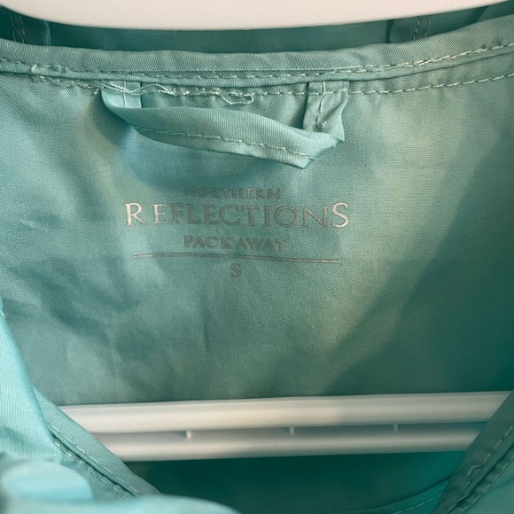 Northern reflection teal pack-away lightweight size small running rain jacket. - Picture 3 of 5